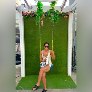 Meet your Posher, Anoush